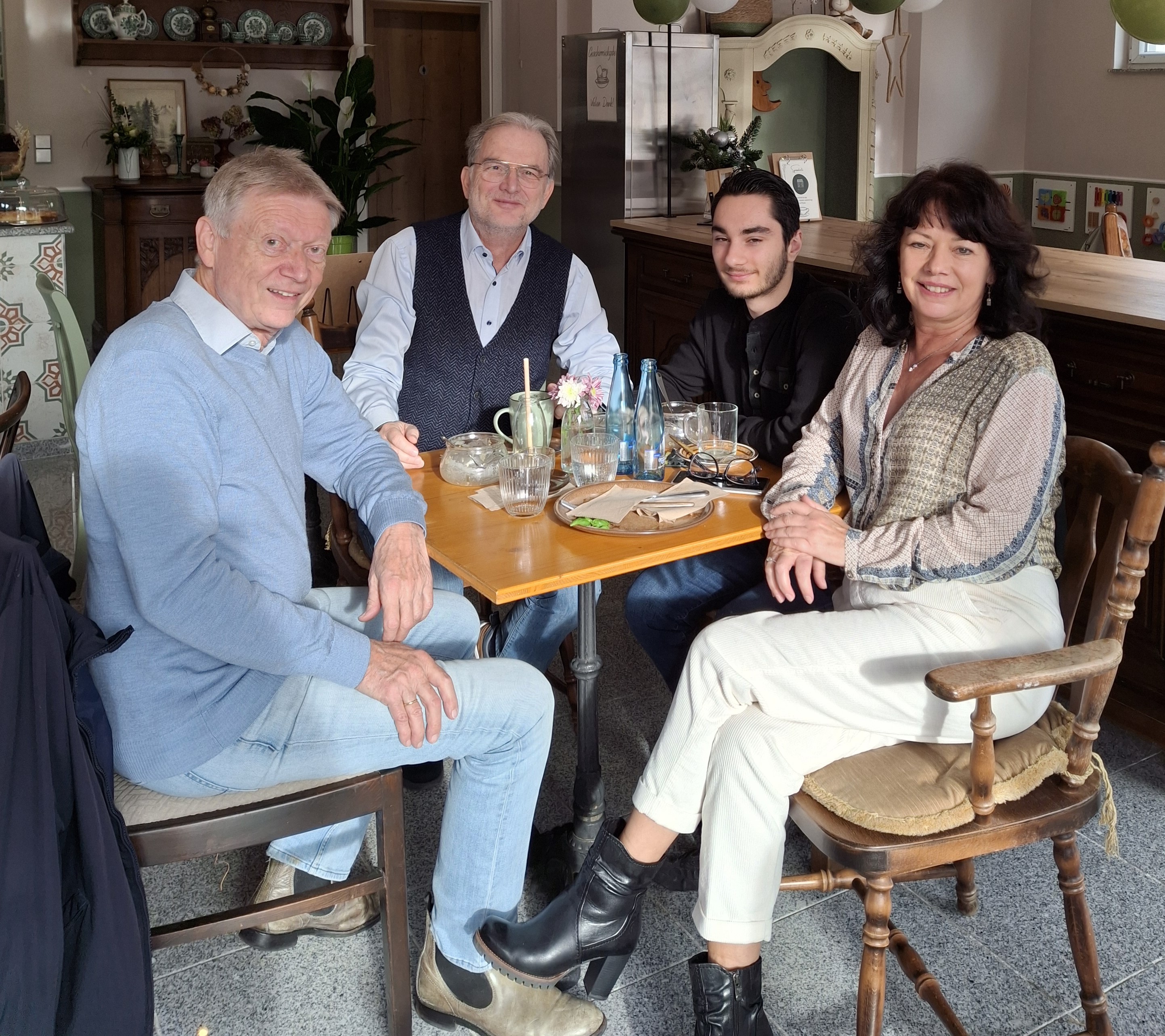 CDUler im neuen Caf Miglesia
